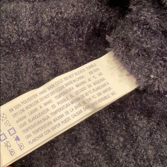 Forever 21 ⭐️2/$25⭐️ soft cropped sweater - black - Picture 6 of 6